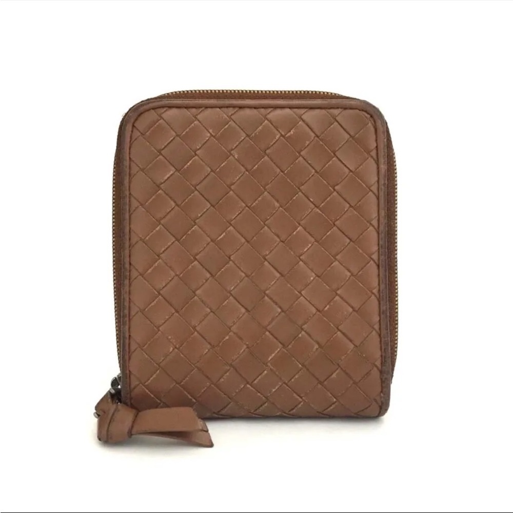 SOLD - Bottega Veneta Intreciatto lambskin leather zip around bifold wallet - Picture 13 of 15